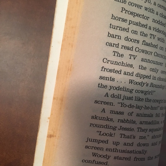 Toy Story 2 book - Picture 2 of 4